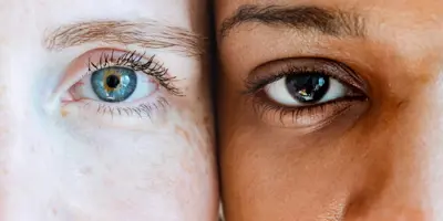 Augen abschminken ohne Wimpern zu beschädigen